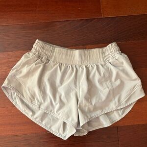 Lululemon Hotty Hot Low-Rise Lined Short 2.5”. Size: 4 Reg. Color: Mojave Tan.